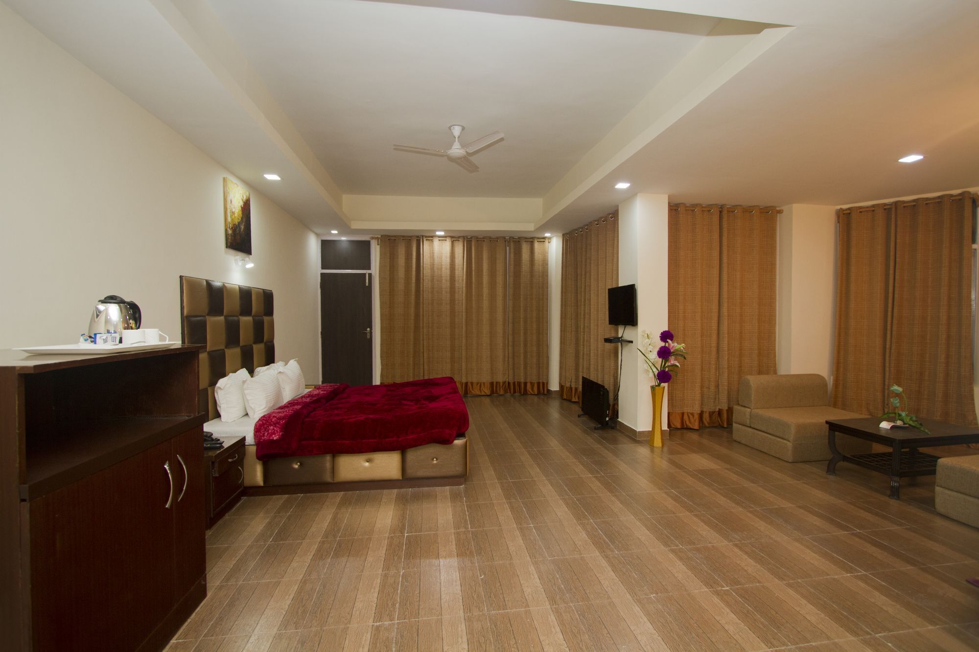 Adb Rooms Snow Touch Resort Manāli Kültér fotó