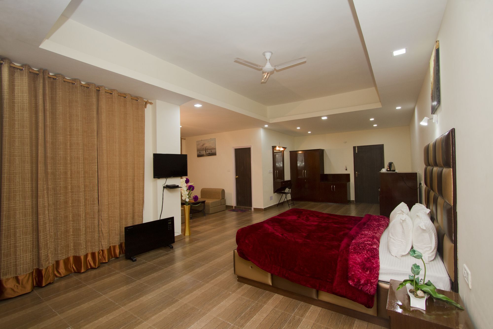 Adb Rooms Snow Touch Resort Manāli Kültér fotó