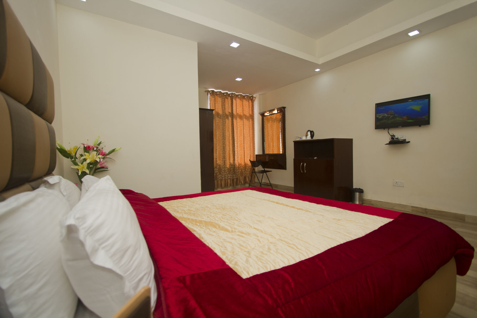 Adb Rooms Snow Touch Resort Manāli Kültér fotó