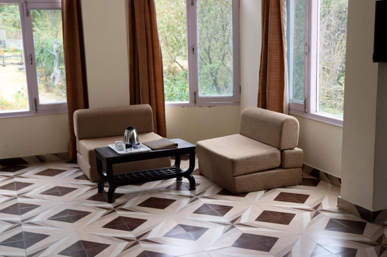 Adb Rooms Snow Touch Resort Manāli Kültér fotó